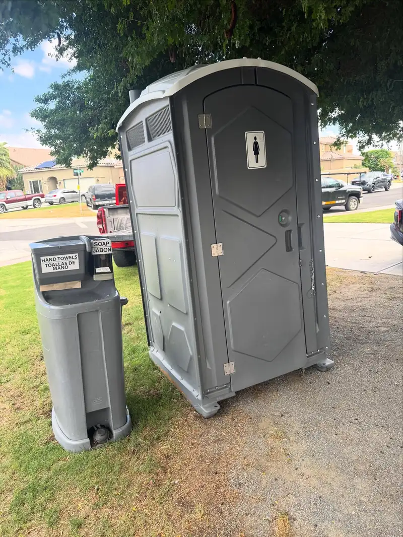 Standard porta potty with handwash station midland, tx